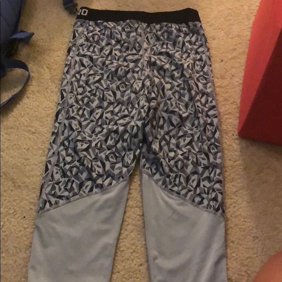 Nike Pro Women’s Leggings - Picture 4 of 4